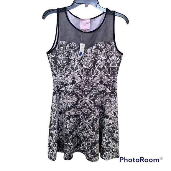 Black and White Romeo & Juliet Couture Dress - Picture 1 of 3